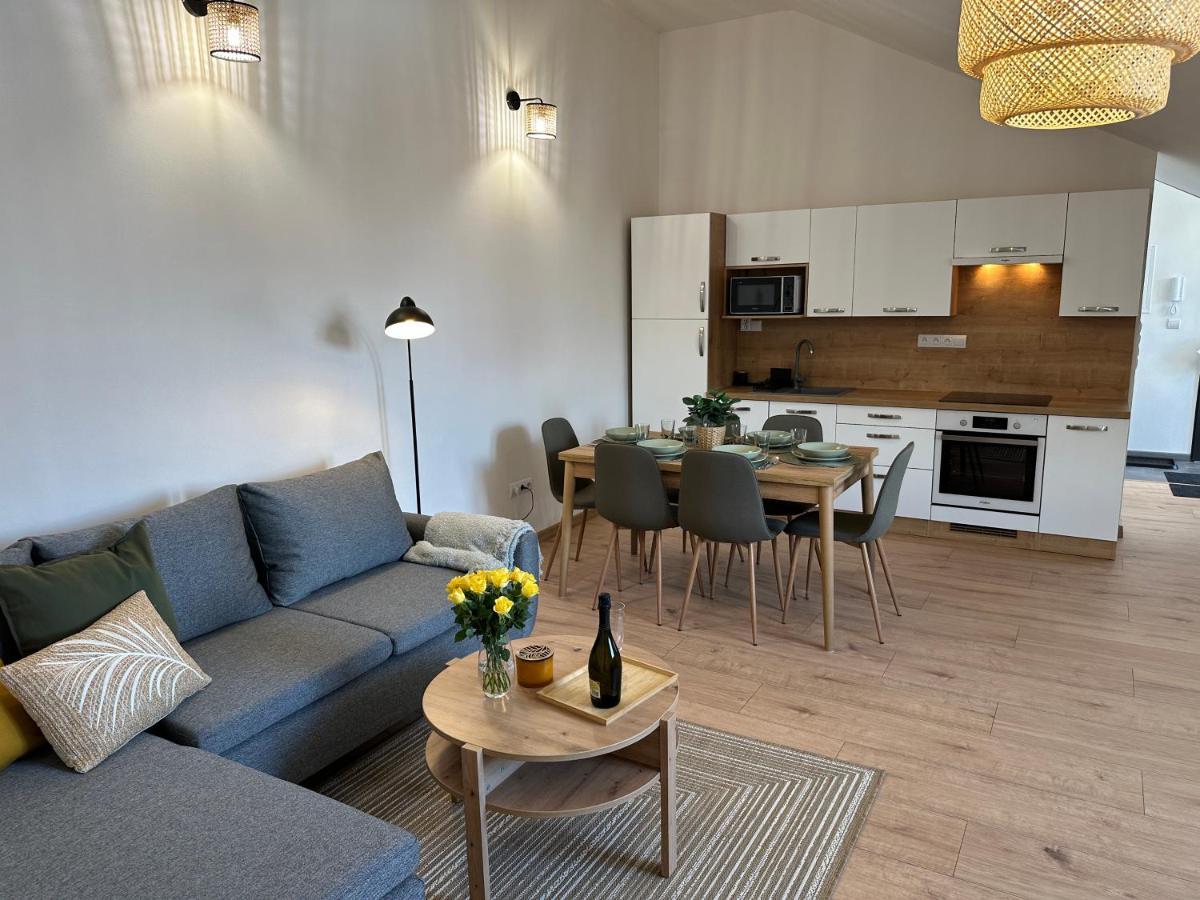 Green Apartment - City Centre - Main Square Liptovský Mikuláš Eksteriør billede