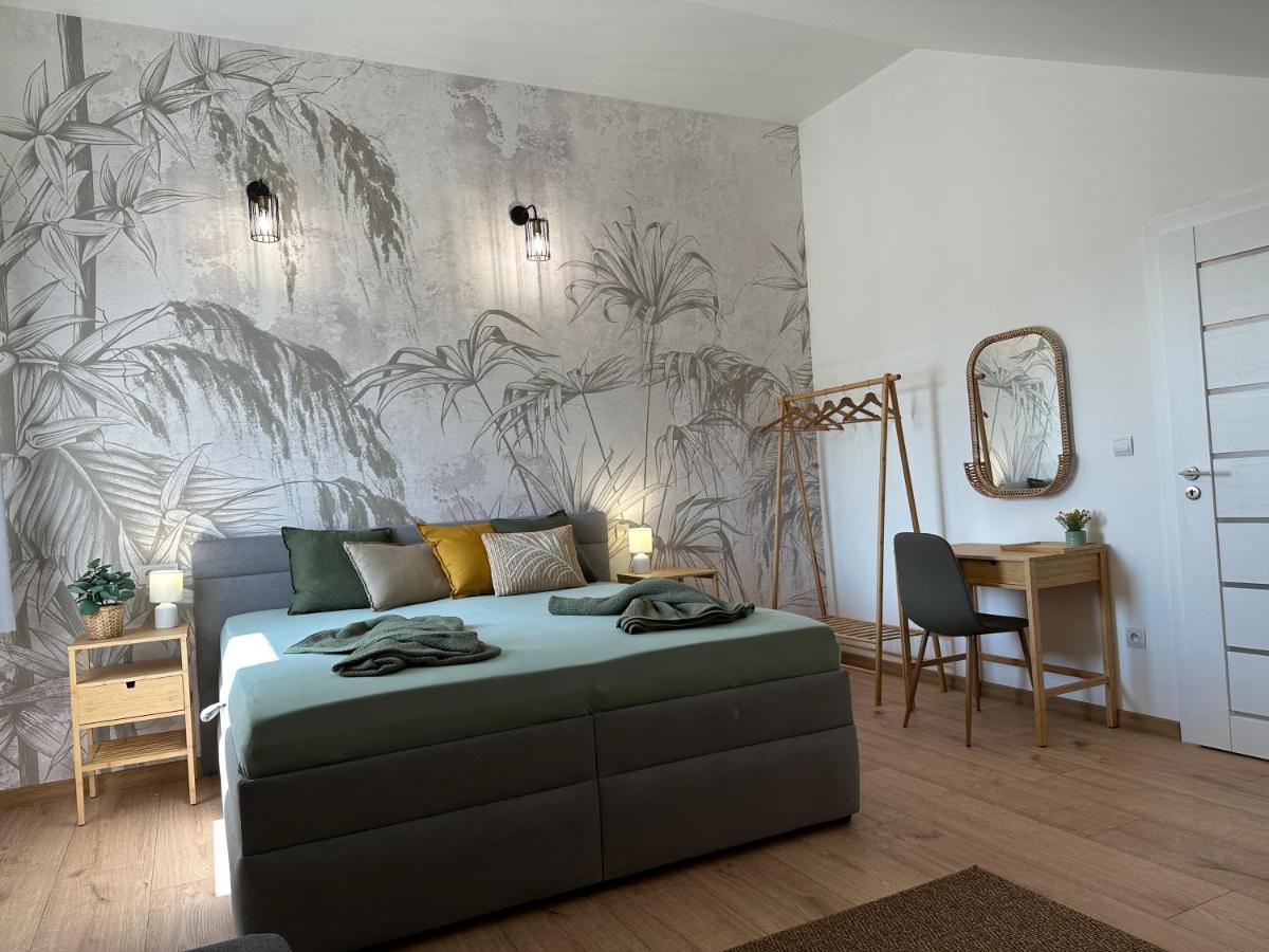 Green Apartment - City Centre - Main Square Liptovský Mikuláš Eksteriør billede
